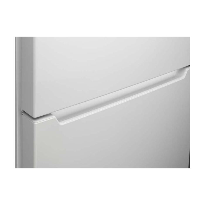 Zanussi ZNME32FW0 Free Standing Frost Free 60/40 White Fridge Freezer - Unbeatable Bathrooms