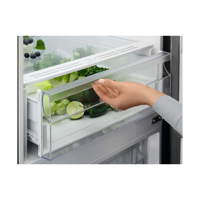 Zanussi ZNME32FW0 Free Standing Frost Free 60/40 White Fridge Freezer - Unbeatable Bathrooms