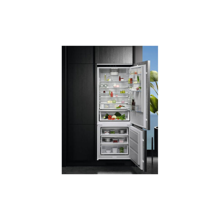AEG NSC7G752ES B/I XL TwinTech No Frost 70/30 Fridge Freezer - Unbeatable Bathrooms