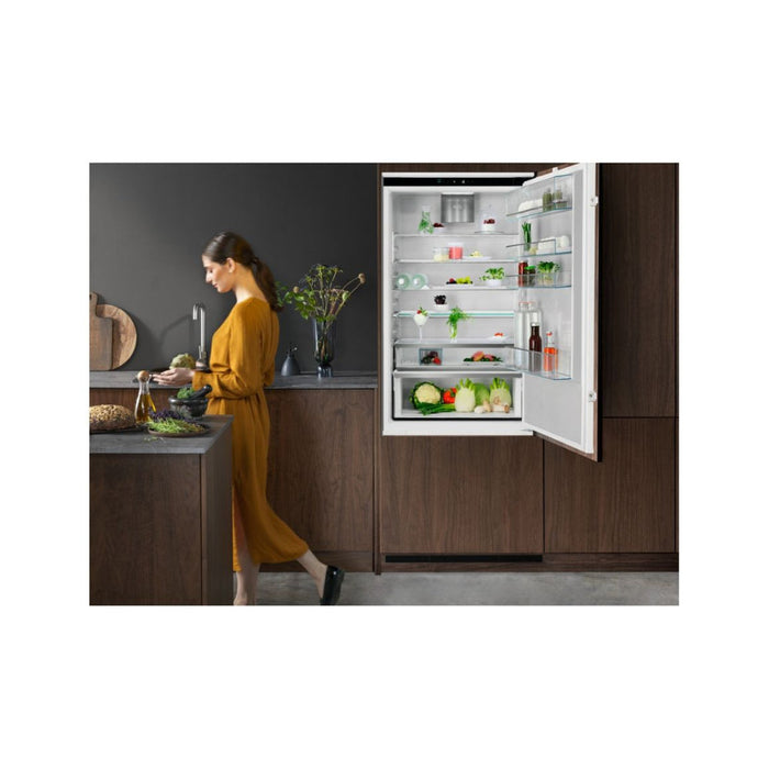 AEG NSC7G752ES B/I XL TwinTech No Frost 70/30 Fridge Freezer - Unbeatable Bathrooms