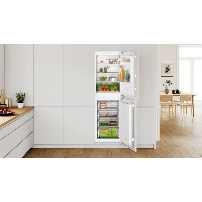 Bosch Series 2 KIN85NFE0G B/I No Frost 50/50 Fridge Freezer - Unbeatable Bathrooms