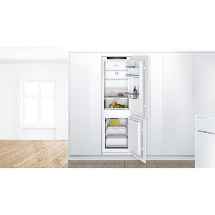 Bosch Series 4 KIN86VFE0G B/I NoFrost 60/40 Fridge Freezer - Unbeatable Bathrooms