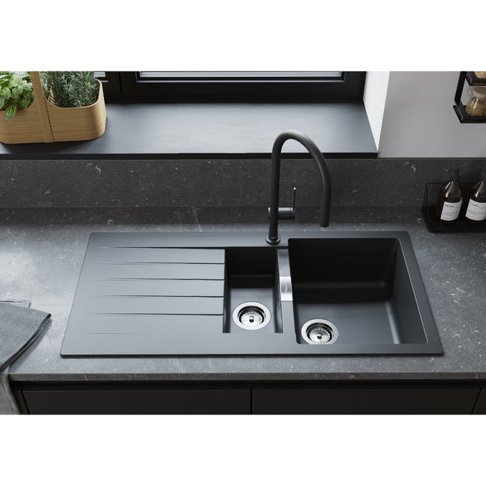 Hansgrohe Talis M54 Single Lever Kitchen Mixer 210 with Pull-Out Spout and Sbox, Single Spray Mode - Unbeatable Bathrooms