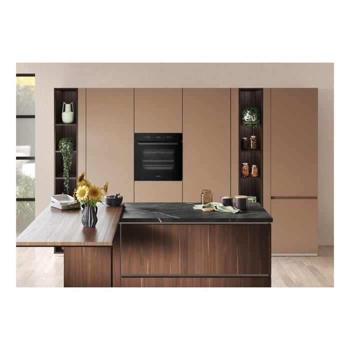 Hotpoint Class 6 HOI6A8PT1SXUK Single Pyrolytic Oven - Unbeatable Bathrooms