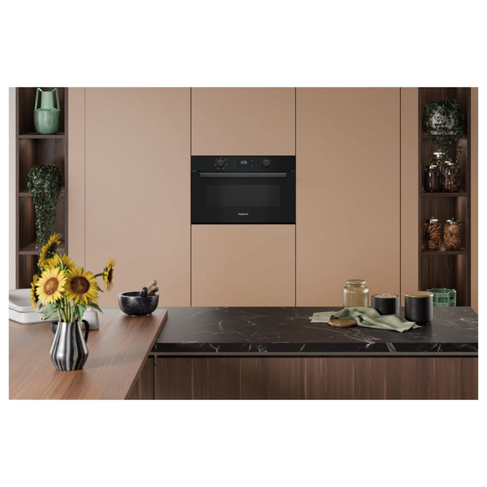 Hotpoint HPD254CRBUK B/I 1000W Microwave & Grill - Black - Unbeatable Bathrooms
