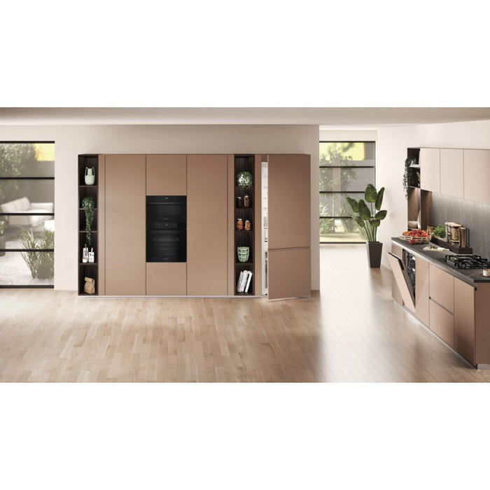 Hotpoint HPD254CRBUK B/I 1000W Microwave & Grill - Black - Unbeatable Bathrooms