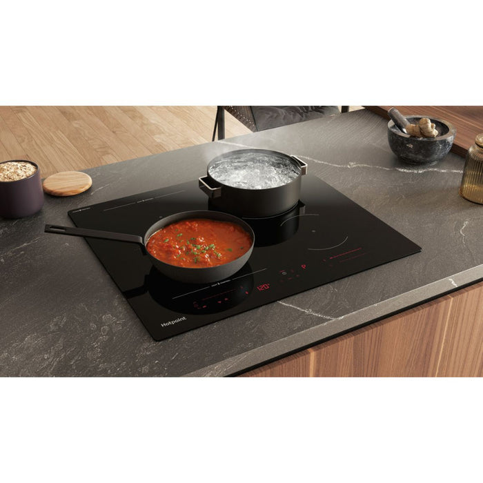 Hotpoint HTX6014DCF 60cm Flex Induction Hob - Black - Unbeatable Bathrooms