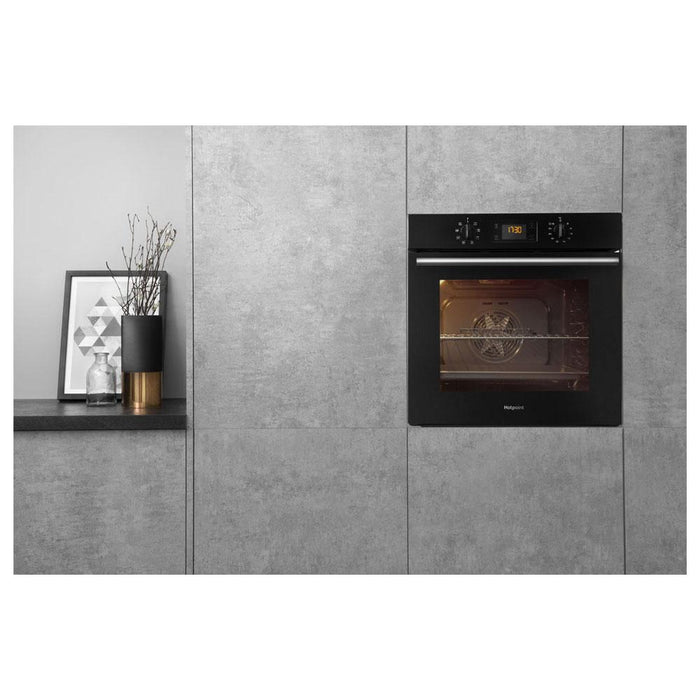 Hotpoint Built In Single Electric Oven - Stainless Steel - Unbeatable Bathrooms