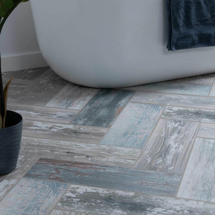 Splendour Fresno 570x190 Gris Wood Effect Wall and Floor Tiles - Unbeatable Bathrooms
