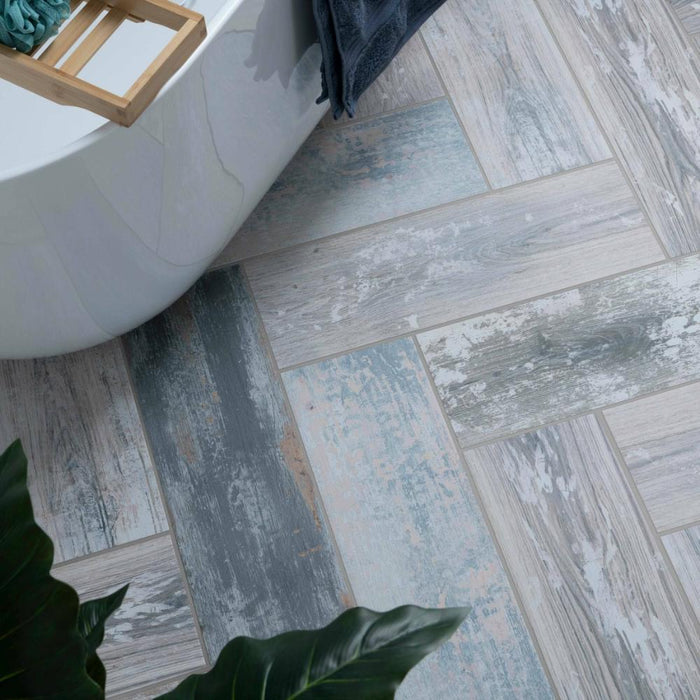 Splendour Fresno 570x190 Gris Wood Effect Wall and Floor Tiles - Unbeatable Bathrooms