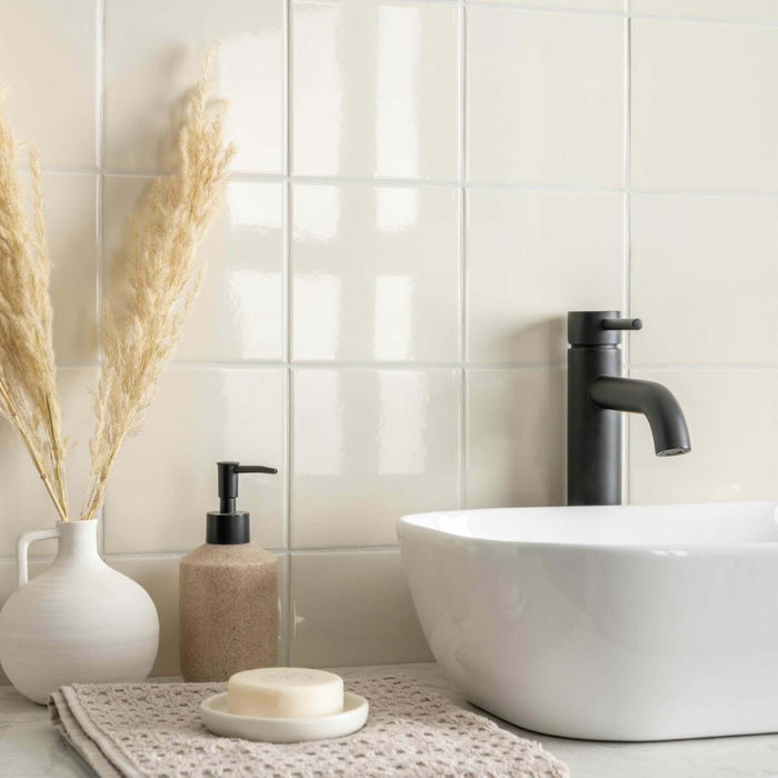 Splendour Monocolour 150x150 Gloss Square Tiles - Unbeatable Bathrooms