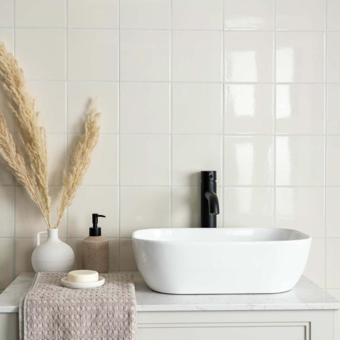 Splendour Monocolour 150x150 Gloss Square Tiles - Unbeatable Bathrooms