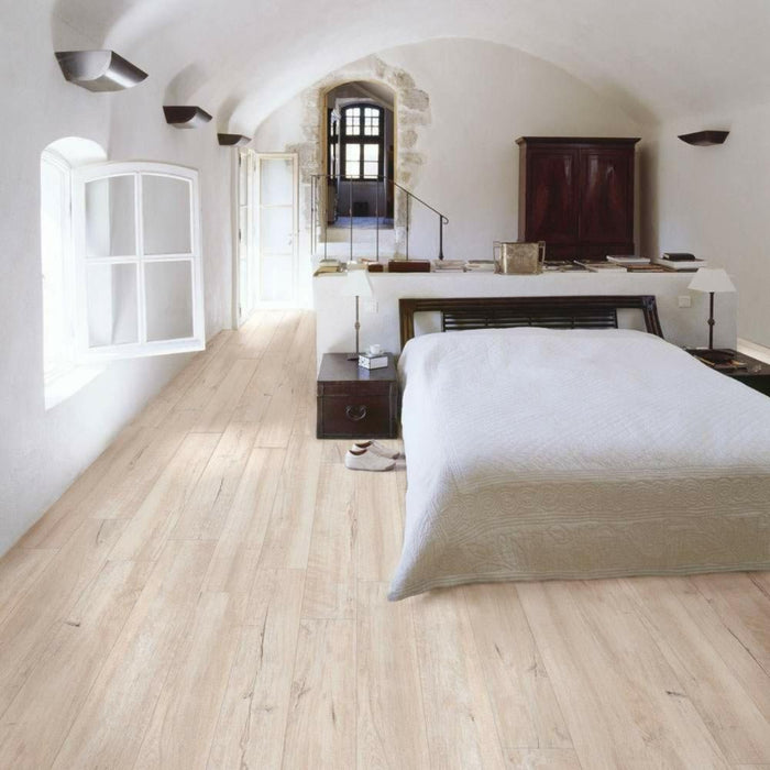 Splendour Mumble900x150 Light Oak Anti-Slip Wood Effect Tile - Unbeatable Bathrooms