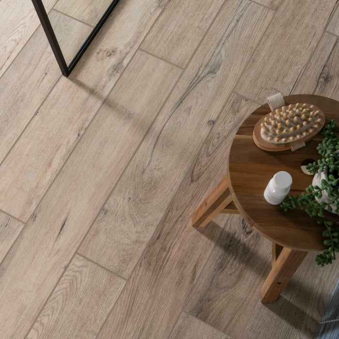 Splendour Mumble 900x150 Natural Oak Anti-Slip Wood Effect Tiles - Unbeatable Bathrooms
