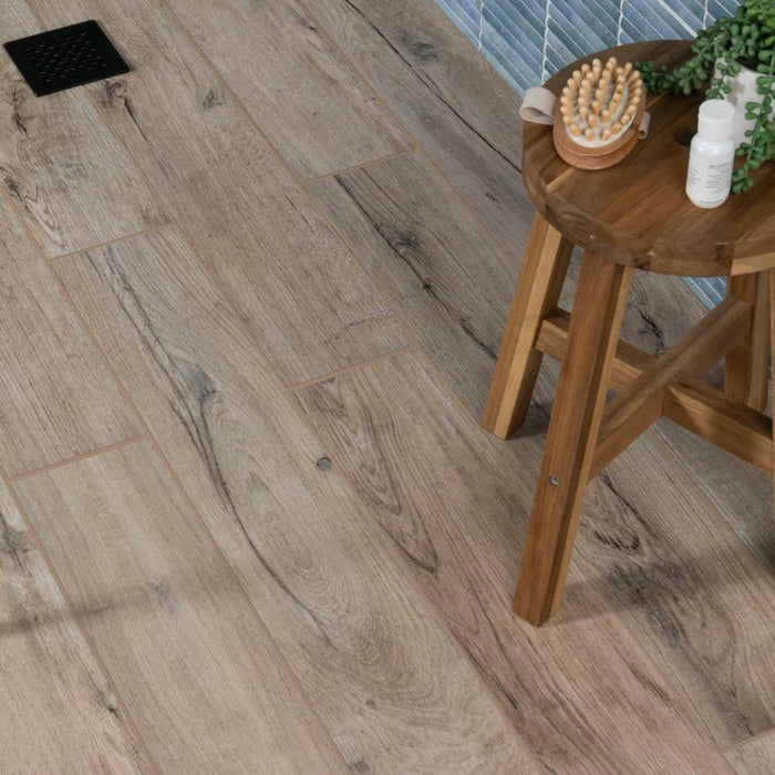 Splendour Mumble 900x150 Natural Oak Anti-Slip Wood Effect Tiles - Unbeatable Bathrooms