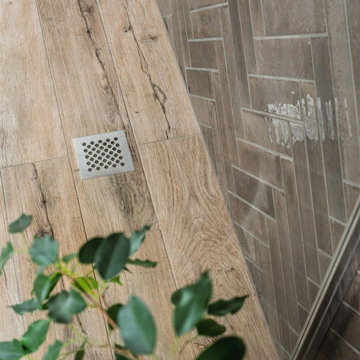 Splendour Mumble 900x150 Natural Oak Anti-Slip Wood Effect Tiles - Unbeatable Bathrooms