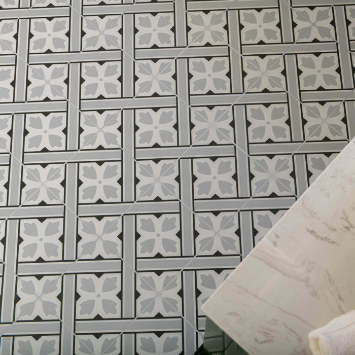 Splendour Nkr Tulip 450x450 Tiles - Unbeatable Bathrooms