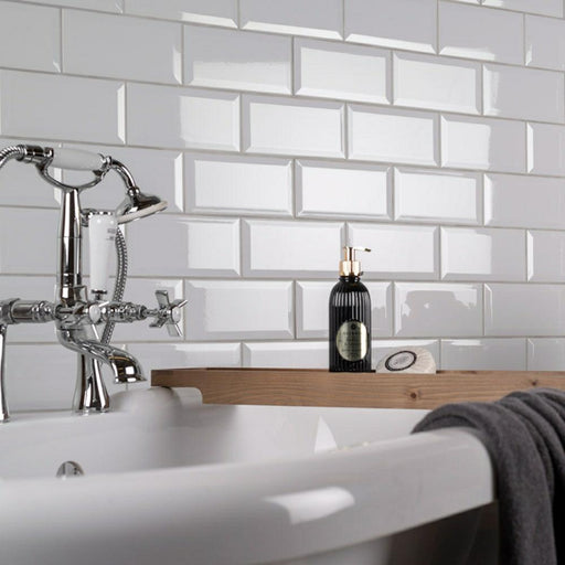 Splendour Retro 200x100 Bevelled Grey Gloss Metro Tiles - Unbeatable Bathrooms