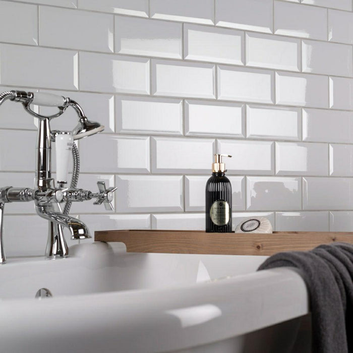 Splendour Retro 200x100 Bevelled Grey Gloss Metro Tiles - Unbeatable Bathrooms