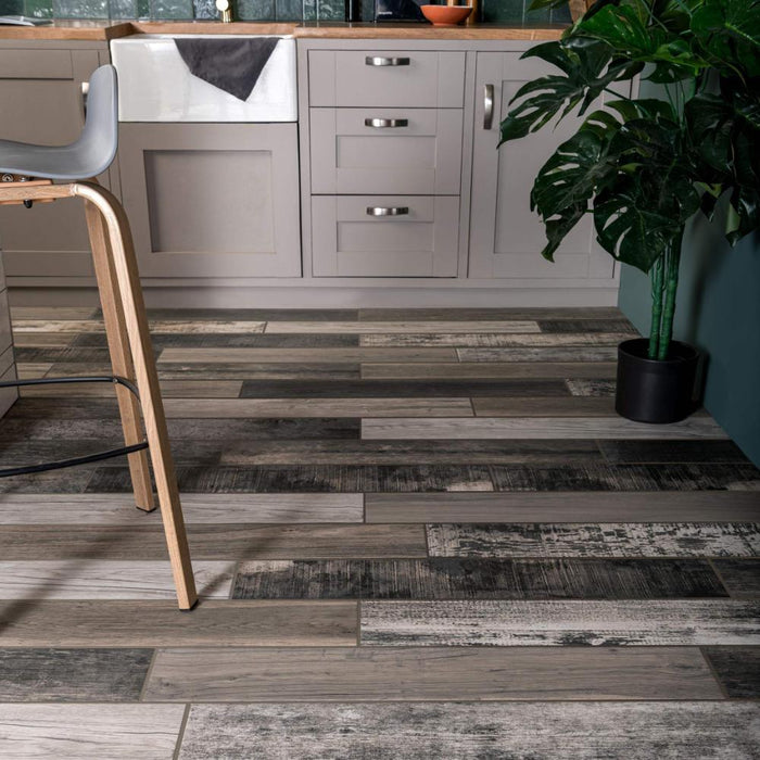 Splendour Samba 900x150 Multi Wood Effect Tiles - Unbeatable Bathrooms