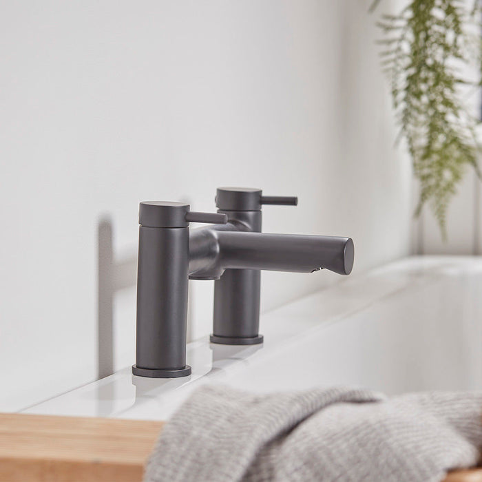 Tavistock Anthem Deck Mounted Bath Filler Tap - Matt Black - Unbeatable Bathrooms